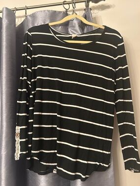 7th Ray Black and White Striped Long-Sleeve Tee with Lace Cuff